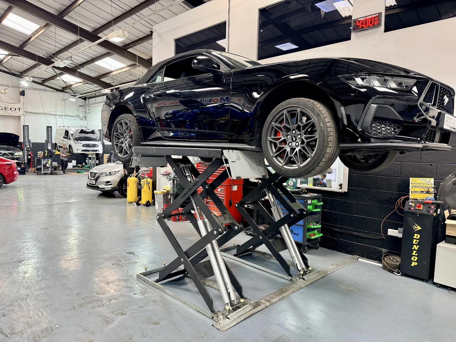 CarFix Garage - MOT, Servicing & Body Repairs, London